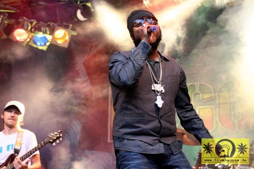 Pressure (Jam) with The Dub Akom Band 17. Reggae Jam Festival - Bersenbrueck 05. August 2011 (2).JPG